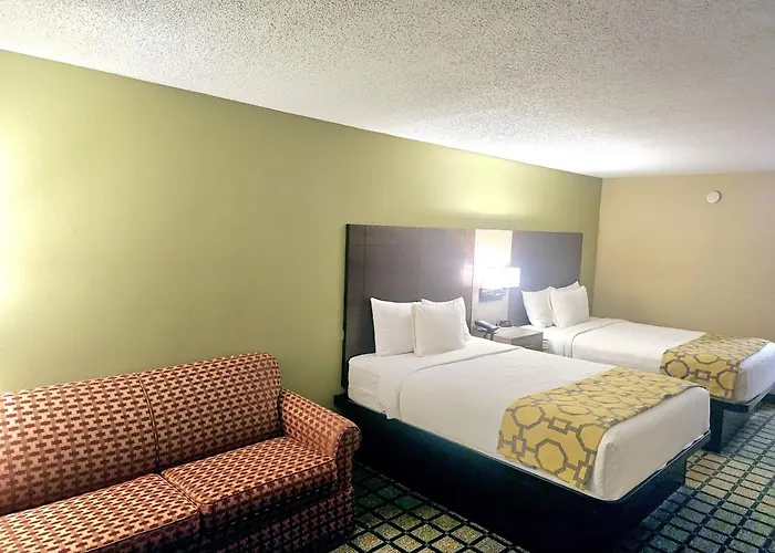 Baymont By Wyndham Rolla Hotel