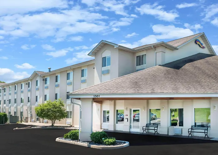 Baymont By Wyndham Rolla Hotel